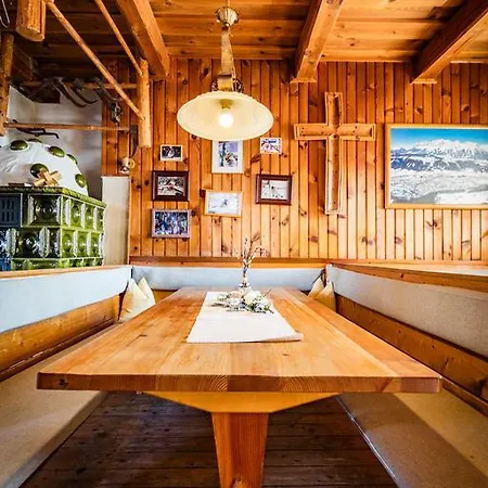Guest house Holzhackerstube 3*